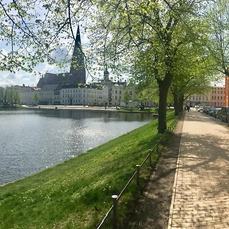 Schwerin Apartment Am Pfaffenteich Exterior photo
